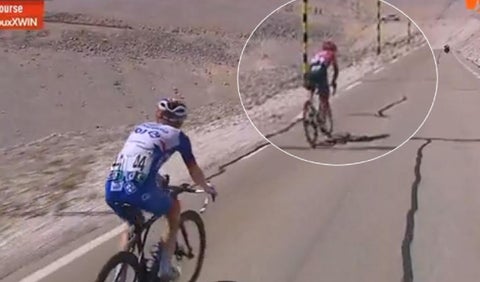 Ataque de Esteban Chaves en el Mont Ventoux