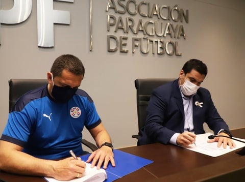 Aldo Bobadilla, técnico paraguayo