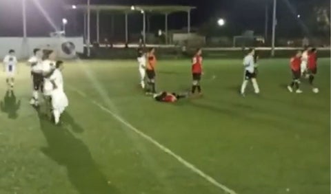 Balacera durante un partido en México acaba con la vida de un técnico