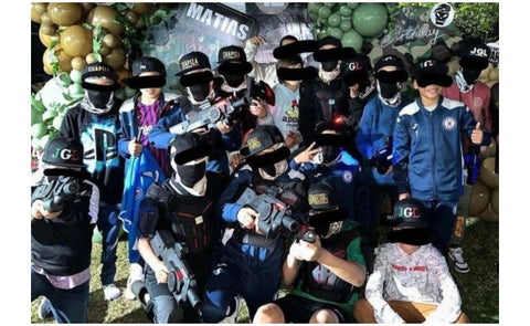 Futbolista le hizo fiesta a su hijo con temática de narcotráfico