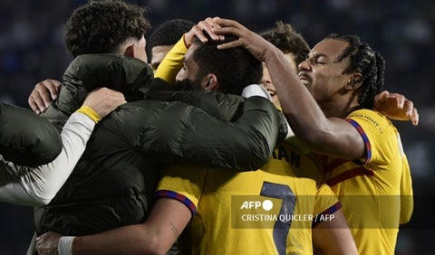Barcelona celebra el gol en el triunfo ante el Betis 2-4