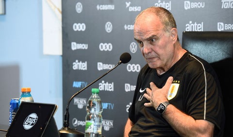 Marcelo Bielsa, entrenador de la selección de Uruguay