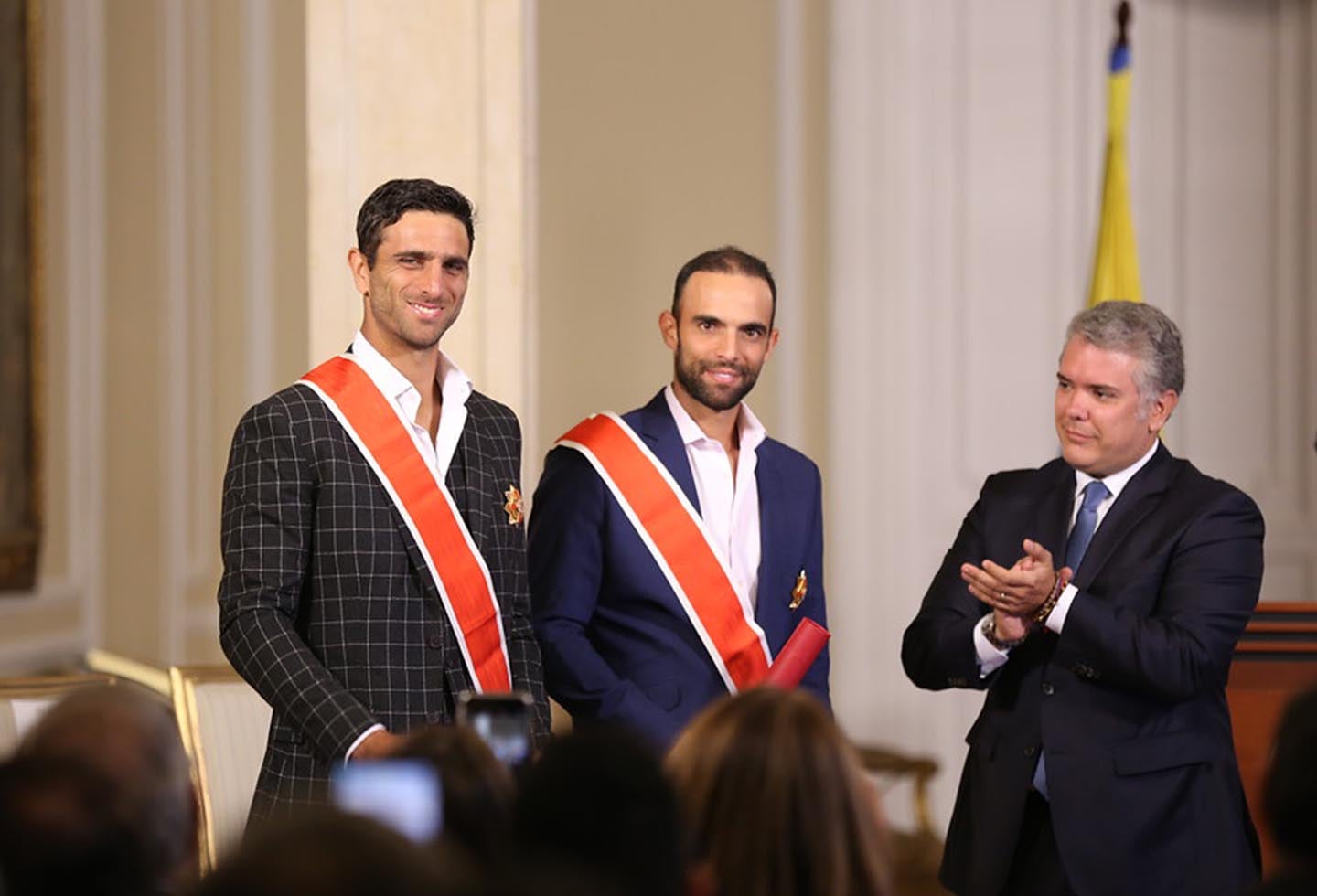 Robert Farah y Juan Sebastián Cabal, junto al presidente Iván Duque.