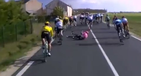 Caída de Rigoberto Urán en la París-Niza