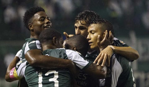 Deportivo Cali celebrando un gol