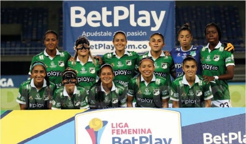 Deportivo Cali en un partido de la liga femenina