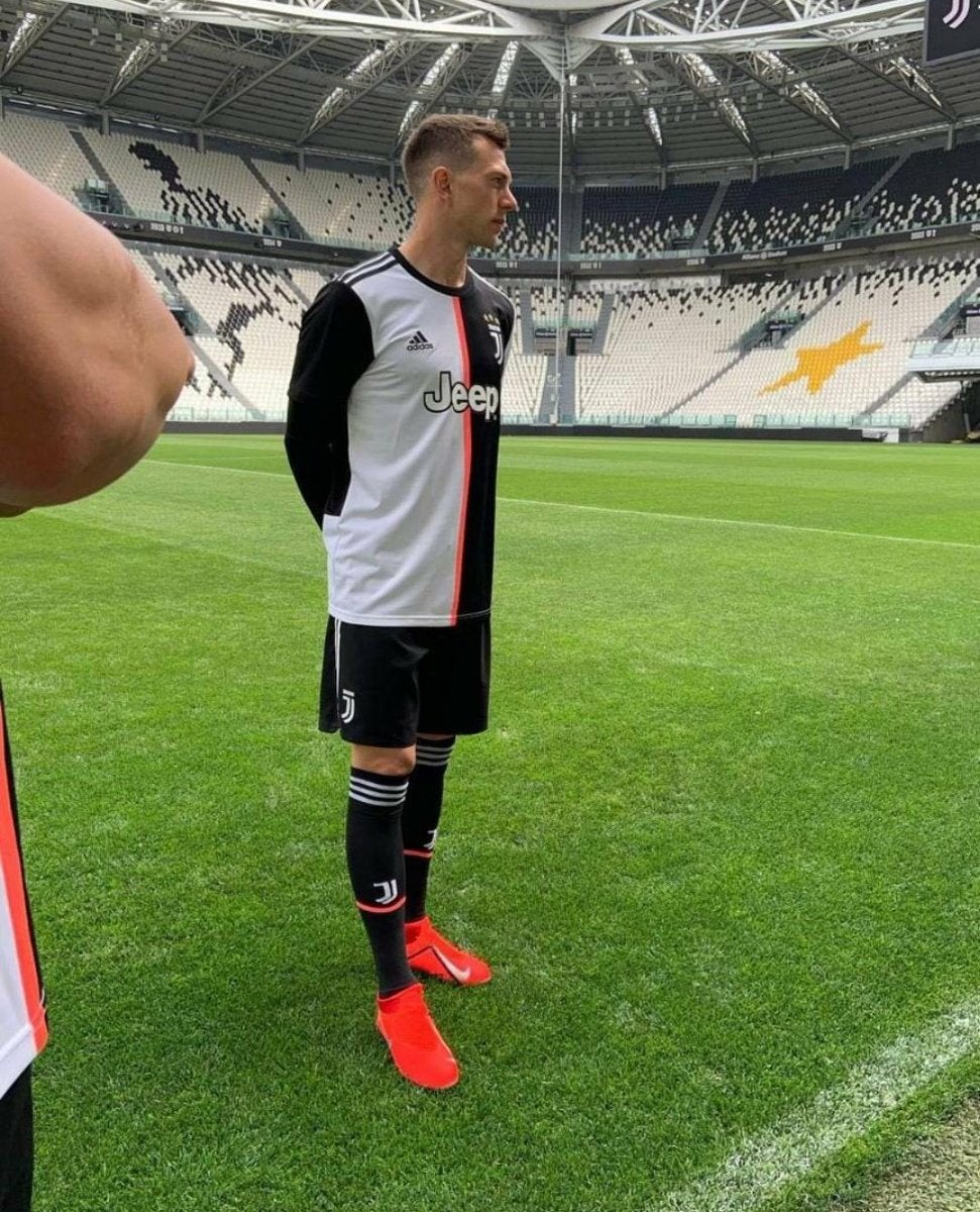 Uniforme completo de la Juventus para la temporada 2019-2020