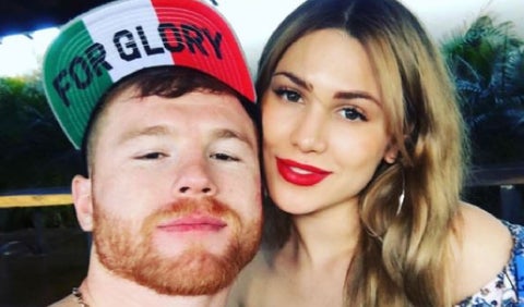 Canelo Álvarez y su esposa