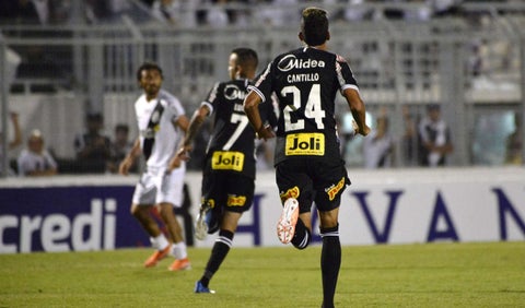 Víctor Cantillo debutó con Corinthians.