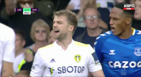 Yerry Mina y Patrick Bamford