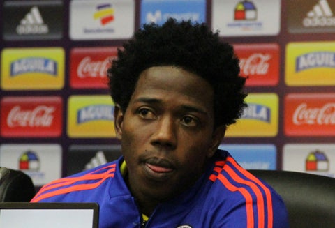 Carlos Sánchez, mediocampista colombiano.