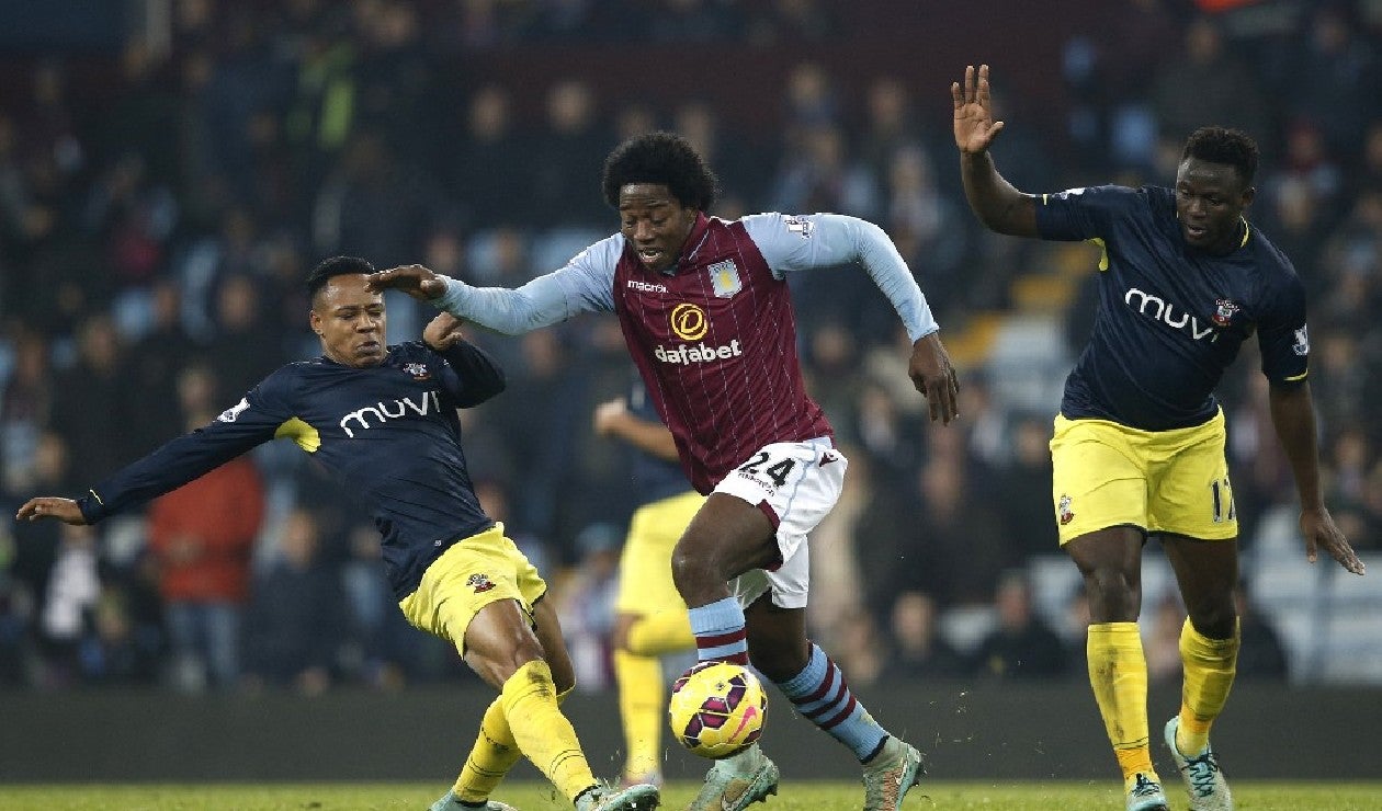 Carlos Sánchez Aston Villa