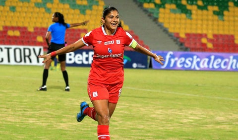 Catalina Usme, capitana de América