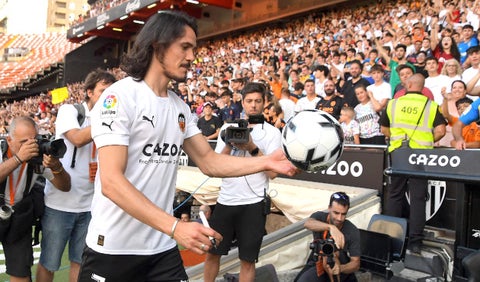 Cavani presentado en Valencia