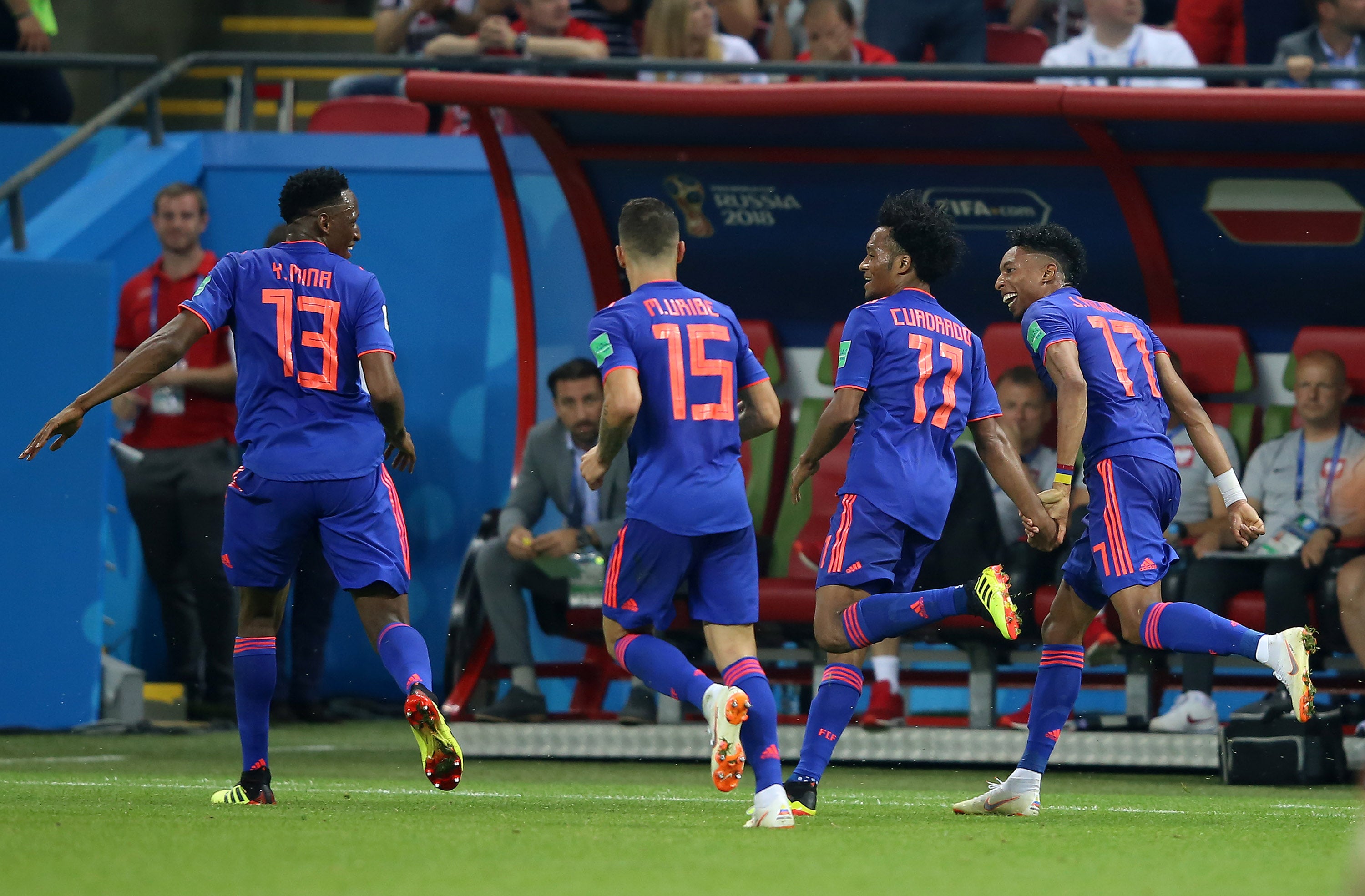 Colombia celebra su primer gol ante Polonia