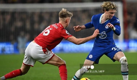 Chelsea sufre para empatar con Nottingham Forest en la Premier League