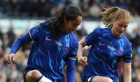 Mayra Ramírez con Chelsea