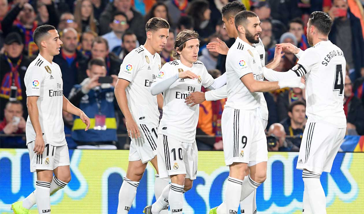 Real Madrid celebra el gol que abrió el marcador durante el clásico ante Barcelona en la Copa del Rey.