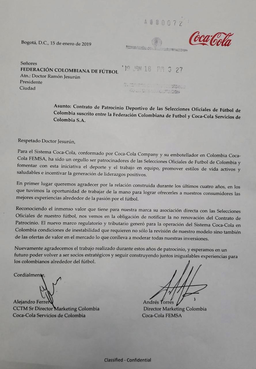 Coca Cola anunciando que deja de patrocinar a la Selección Colombia