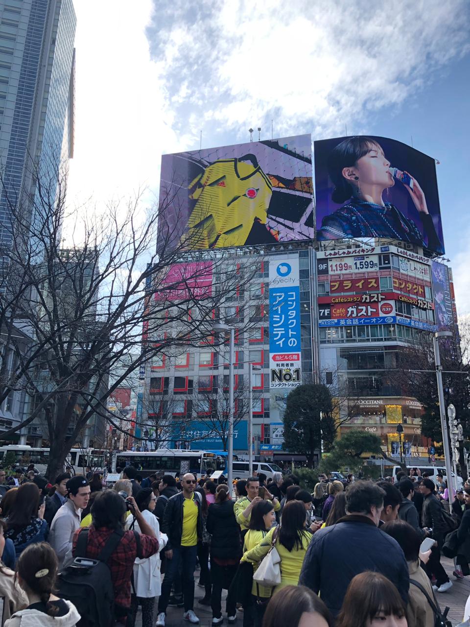 La camiseta de la Selección Colombia presentada en el Times Square de Japón