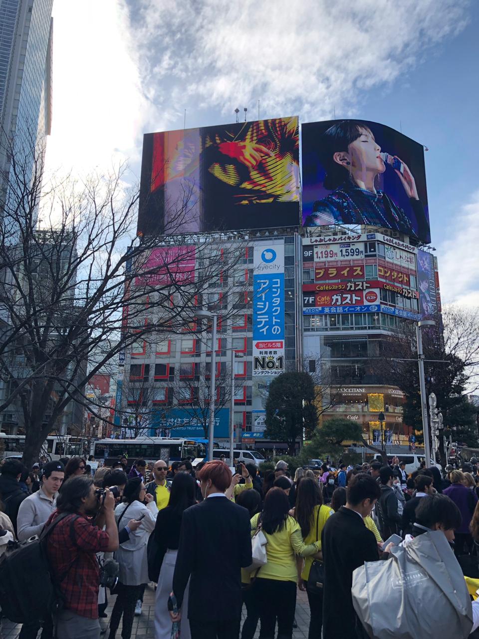 La camiseta de la Selección Colombia presentada en el Times Square de Japón