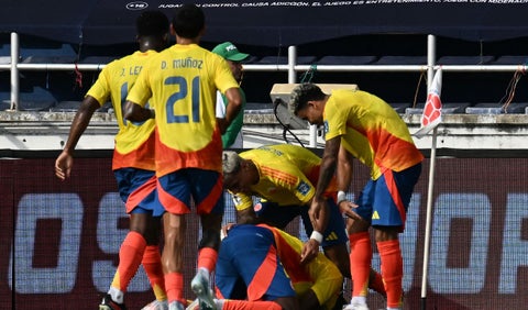 Lorenzo da el golpe: 3 sorpresas en convocatoria ante Chile y Bolivia