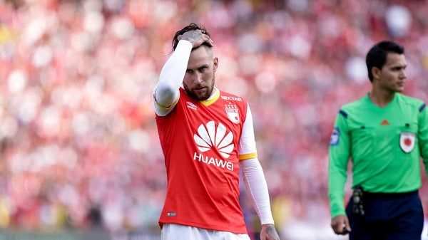 Jonathan Gómez 'aterrizó' a los hinchas de Santa Fe sobre un posible regreso