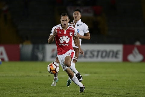 Anderson Plata en un juego de Copa Sudamericana con Santa Fe