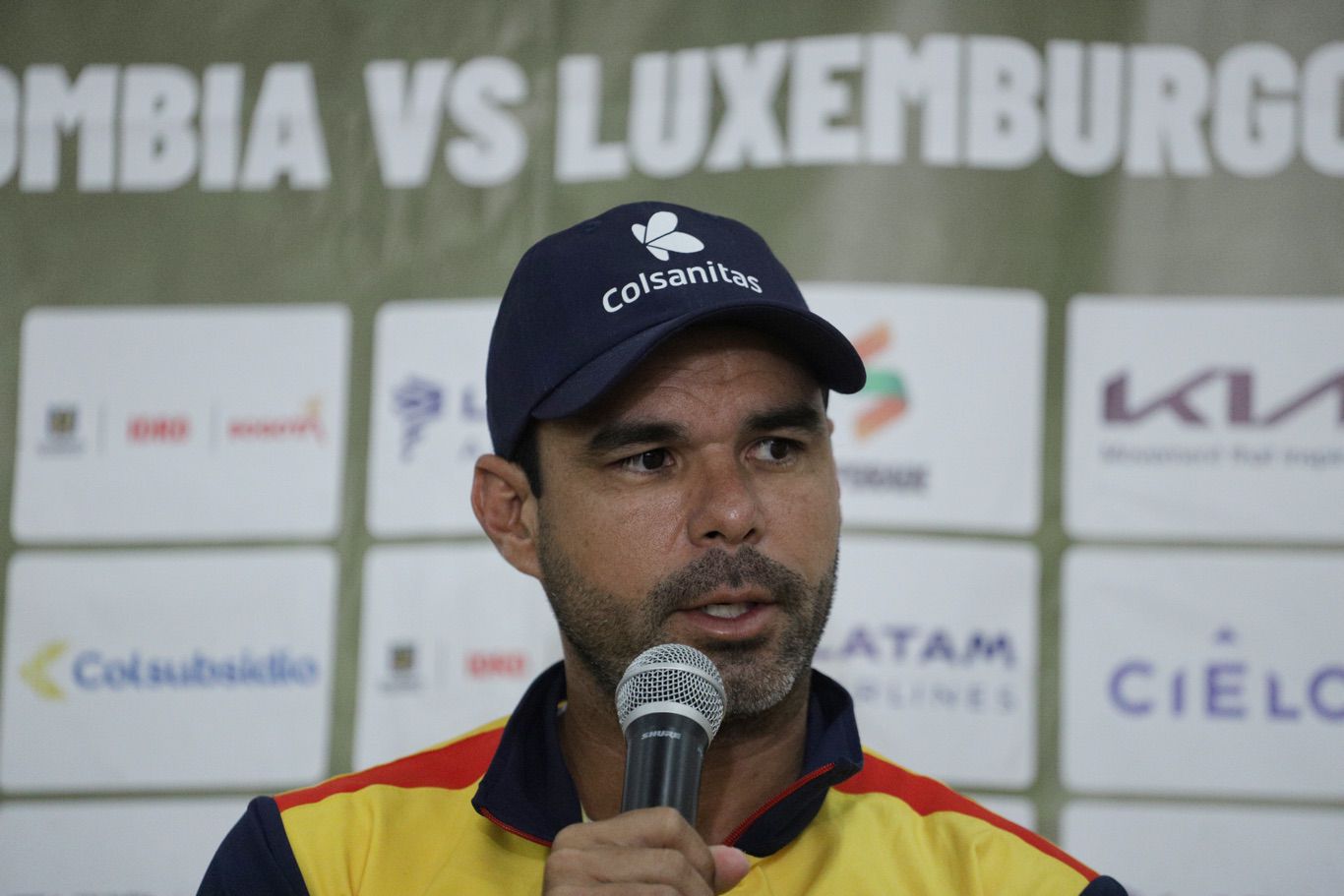 Colombia recibió el Pabellón Nacional por parte del Ministerio del Deporte para iniciar los encuentros de la Copa Davis que enfrentarán a la selección Colombiana de tenis con su similar de Luxemburgo.