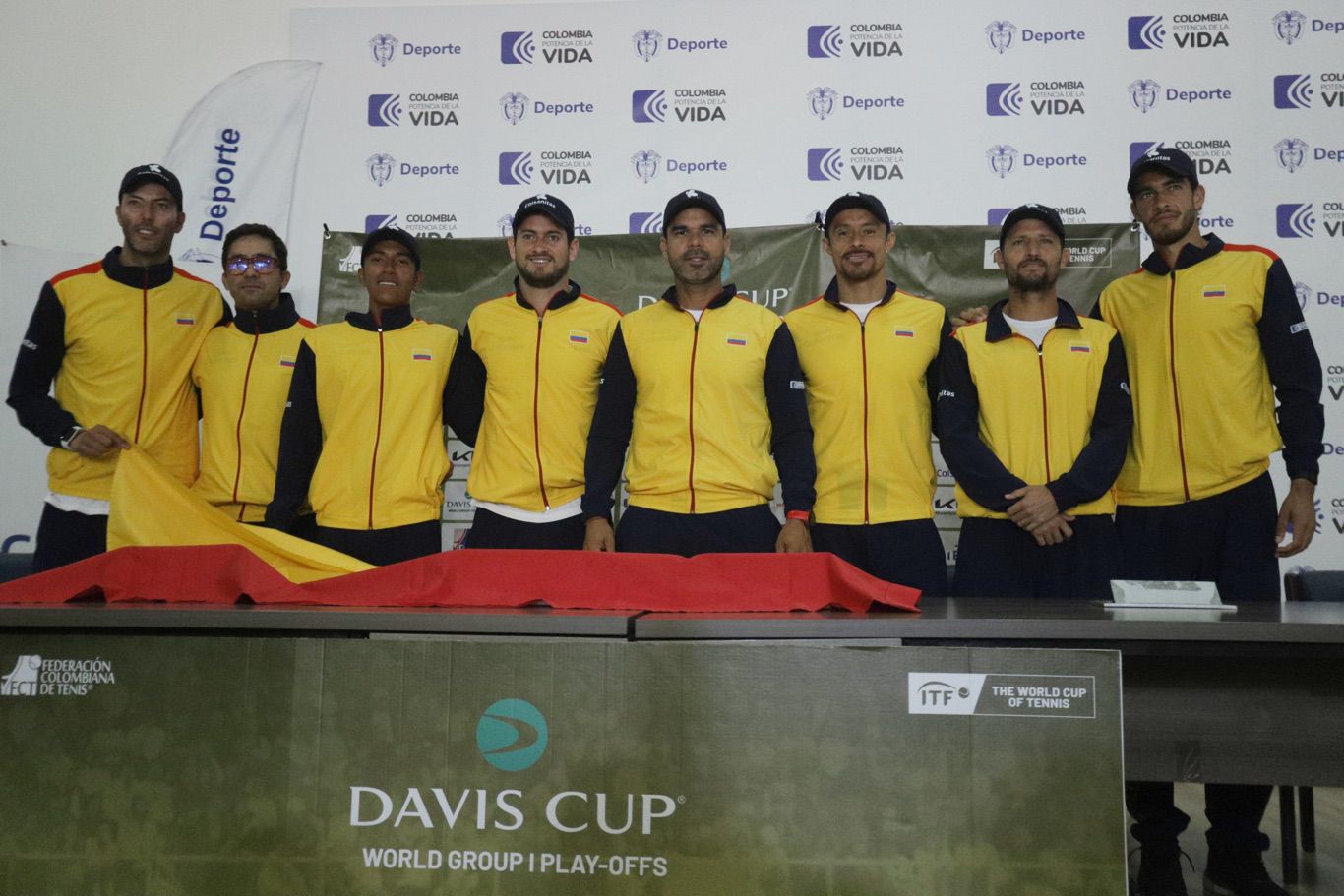 Colombia recibió el Pabellón Nacional por parte del Ministerio del Deporte para iniciar los encuentros de la Copa Davis que enfrentarán a la selección Colombiana de tenis con su similar de Luxemburgo.