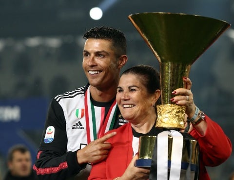 Cristiano Ronaldo y su mamá Dolores Aveiro