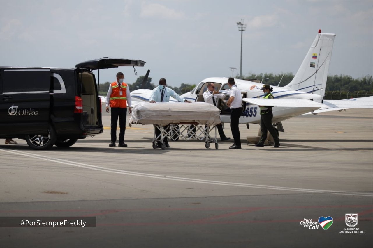 Cuerpo de Freddy Rincón llegando a Cali