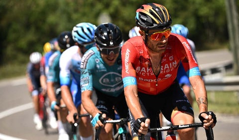 Damiano Caruso junto a Dani Martínez y Egan Bernal en el Giro de Italia