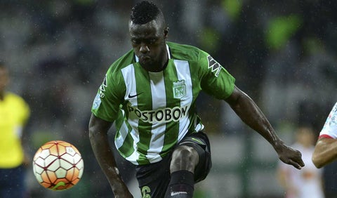 Davinson Sánchez jugando con Atlético Nacional