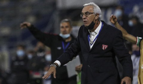 Jorge Fossati, en su paso por River Plate de Uruguay.