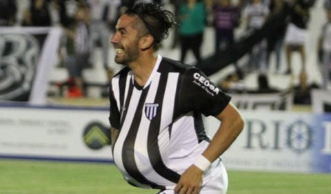 Patricio Cucchi, delantero argentino