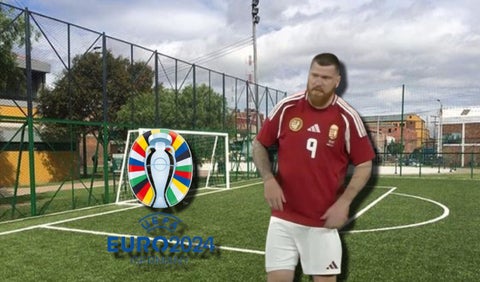 Delantero de Eurocopa que genera memes: "Parece de equipo de barrio"