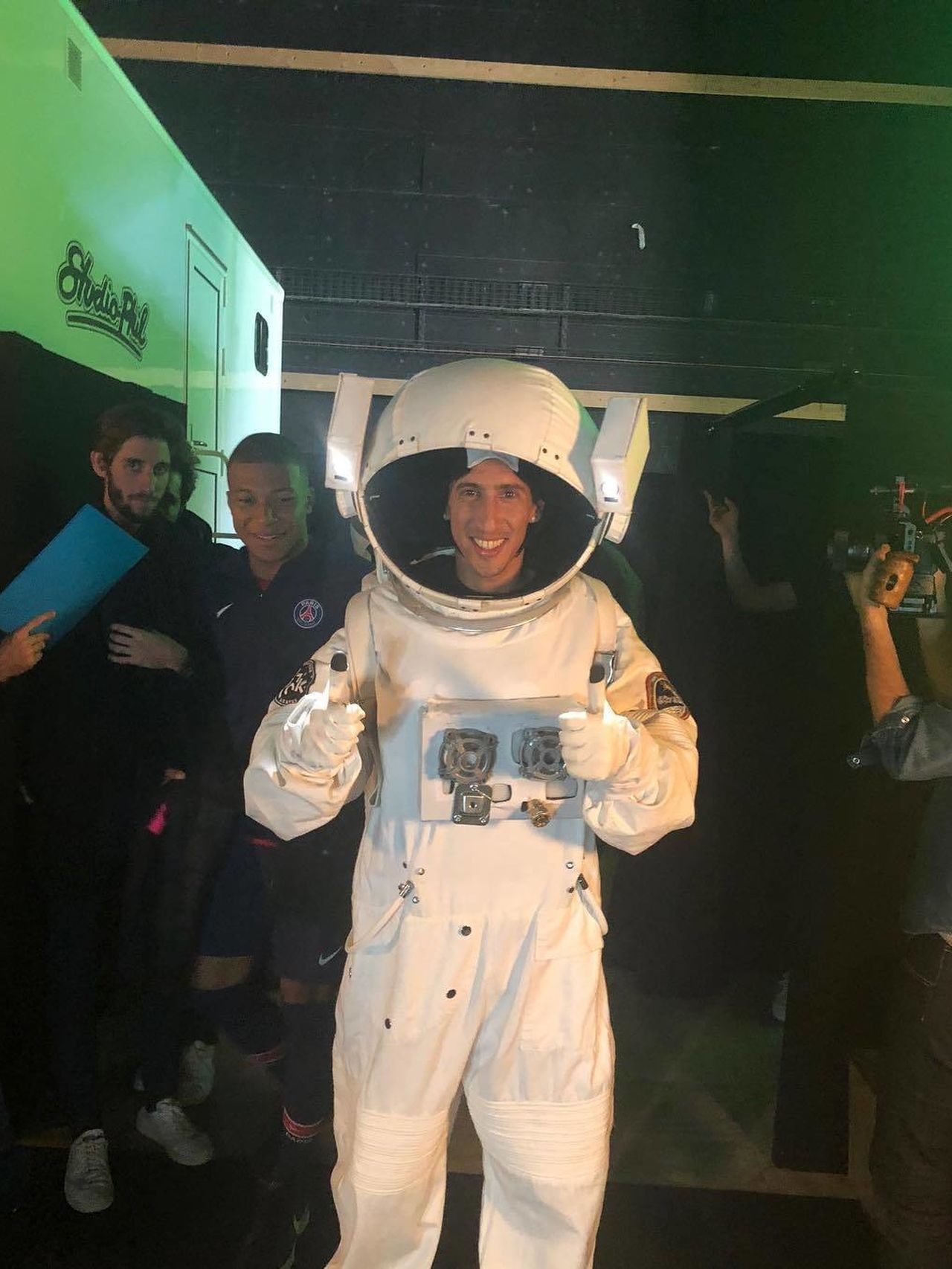 Ángel Di María disfrazado de astronauta