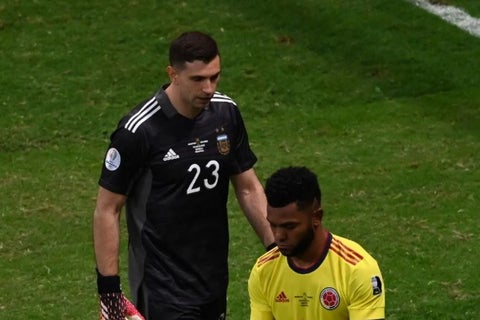 Emiliano Martínez y Miguel Borja