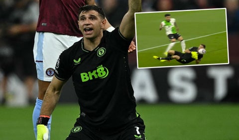 Dibu Martínez - Aston Villa vs Liverpool