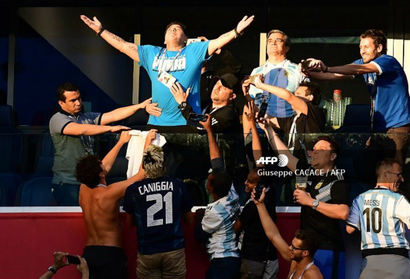 De manera insólita se comportó Diego Maradona en el partido entre Argentina y Nigeria