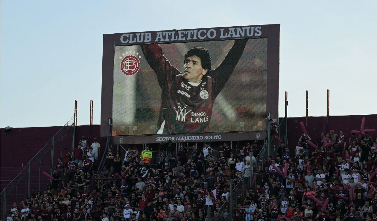 Hija de Diego Maradona acusa como homicidio la muerte de su padre