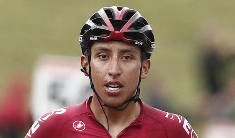 Egan Bernal en una carrera con el equipo Ineos