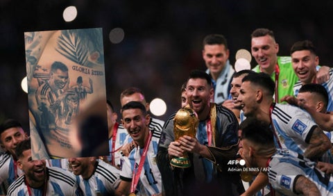 El tatuaje de Otamendi con la cara de Messi