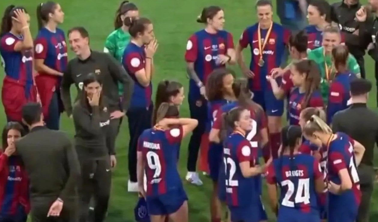Jugadoras de Barcelona se tuvieron que poner las medallas solas tras ganar Copa de la Reina