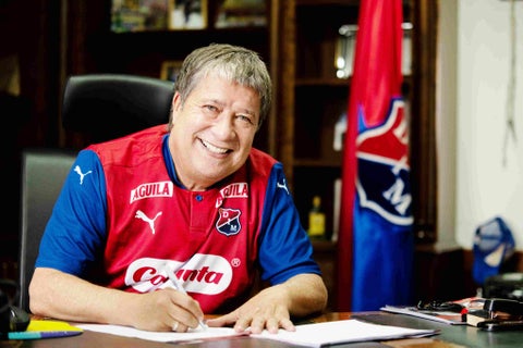 Bolillo Gómez en DIM