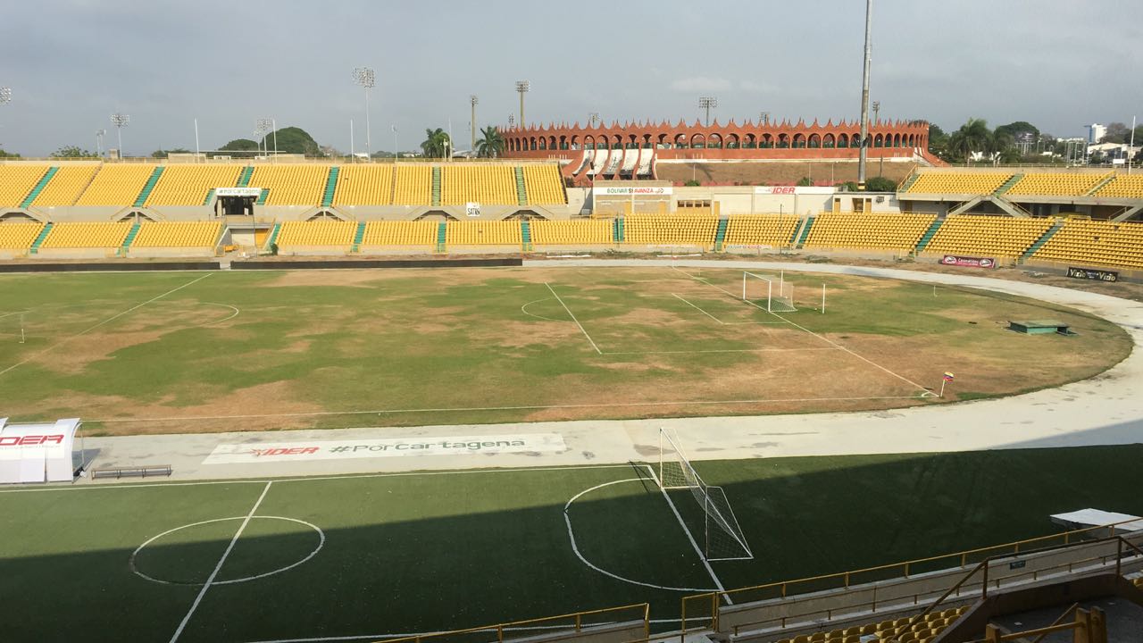 Después de dos meses de haber sido remodelado no se puede jugar fútbol en el estadio de Cartagena