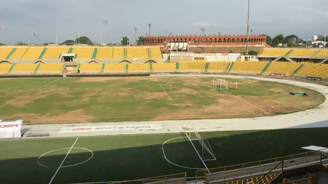 Después de dos meses de haber sido remodelado no se puede jugar fútbol en el estadio de Cartagena