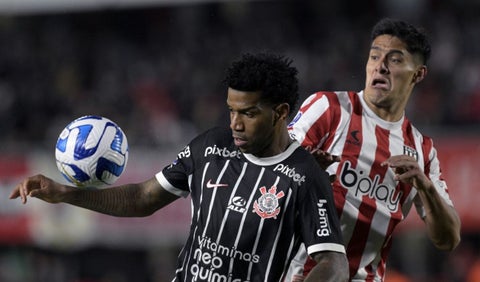 Estudiantes vs Corinthians
