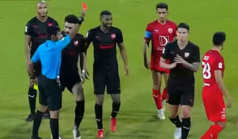 James expulsión en Al Rayyan